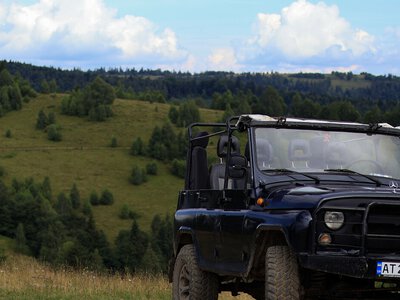 Одна розвага — мільйонні збитки: що відбувається в українських заповідниках