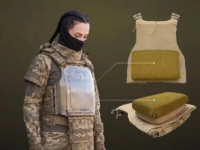 У Міноборони показали перші жіночі бронежилети: чим вони відрізняються від стандартних 