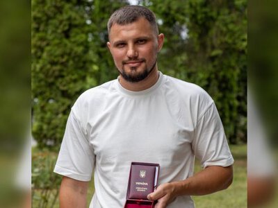 Зеленський вручив орден військовому з Рівненщини
