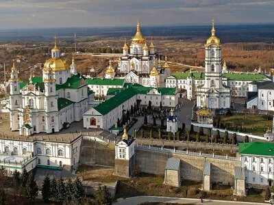 Держава офіційно підтвердила зв’язки Почаївської лаври з російською церквою
