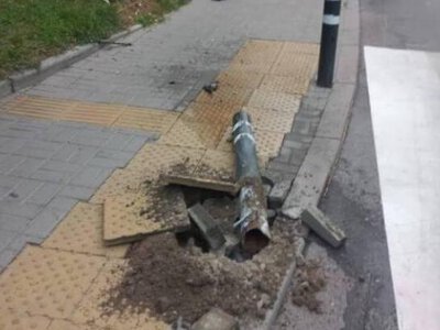 На Міцкевича у Рівному п`яний водій врізався у дорожній стовпчик