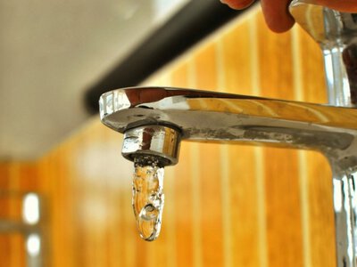 Через прорив водопроводу все місто на Львівщині залишилося без води