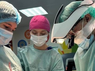 У Львові 12-річній дівчинці видалили 4-кілограмову пухлину, яка змістила серце та сплющила легеню