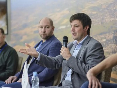 Рух суден у Чорноморських портах зупинився через безпекові ризики