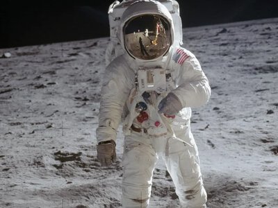 “NASA — ідіоти?”: Тайсон пояснив, чому на фото з висадки на Місяць не видно жодної зірки