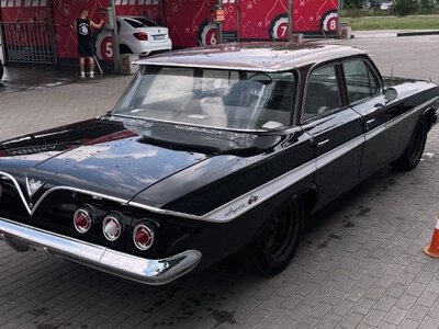 Відреставровану в Україні Chevrolet Impala 1961 року оцінили у 100 тисяч доларів