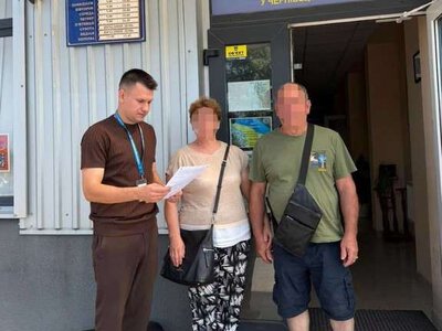 Італійця та громадянина Узбекистану видворили з Буковини