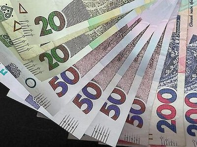Середня зарплата в Україні сягнула 30 тисяч гривень: де платять найбільше