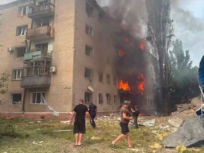 Росія завдала авіаудару по Слов’янську – пошкоджено щонайменше сім багатоповерхівок (відео)