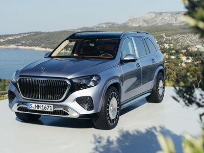 Mercedes показав оновлений Maybach GLS із потужним V8 та новим салоном (ФОТО)