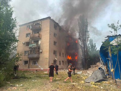 Росіяни атакували Слов’янськ із авіації: є поранені, пошкоджені багатоповерхівки