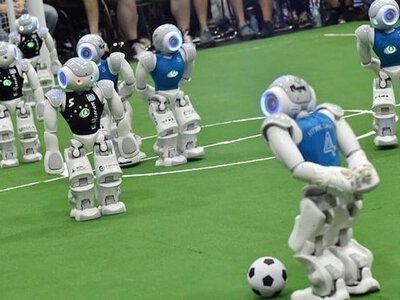 Роботи готуються конкурувати з Роналду: як Boston Dynamics наближає день, коли машини вийдуть на справжнє поле