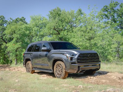 Toyota Sequoia 2027: найбільший позашляховик отримав версію Trailhunter для бездоріжжя із системою Multi-Terrain Select