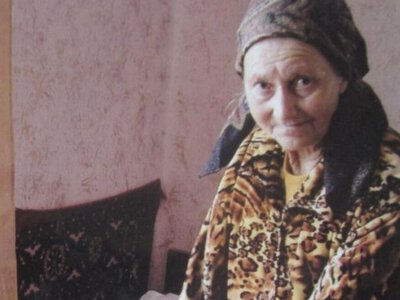 Бачить людину наскрізь, лікує хвороби пальцями: до цілительки з Закарпаття їдуть з усієї України