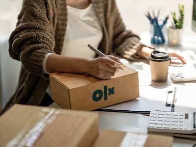 Продати смартфон стало складніше: OLX розповів, яку техніку зараз купують найшвидше