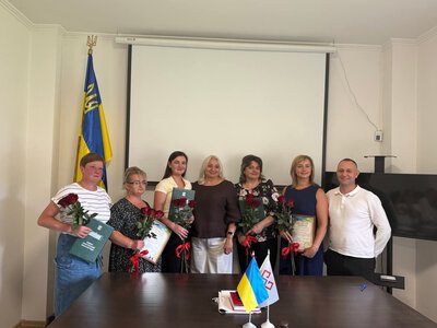 Безсонні ночі та врятовані життя: в Ясінянській громаді урочисто відзначили Героїв у білих халатах