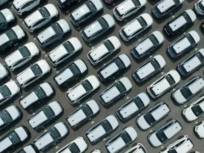 Електромобілі вперше випередили бензинові авто за реєстраціями в ЄС у червні 2026
