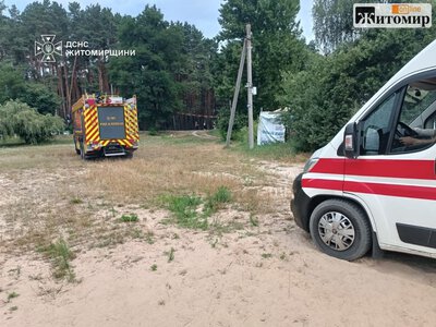 У Гідропарку Житомира з води дістали чоловіка: врятувати його не вдалося