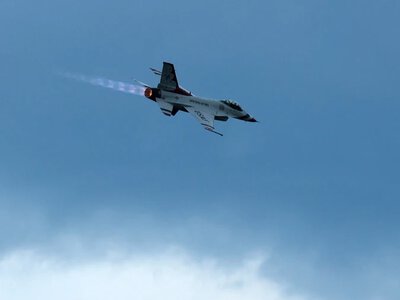 Румунський винищувач F-16 збив ворожий безпілотник над територією країни
