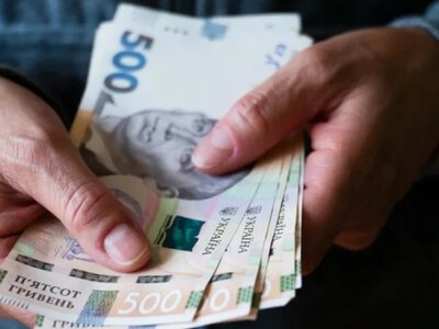  Евакуйовані жителі Херсонщини можуть отримати грошову допомогу у розмірі 12 300 гривень 