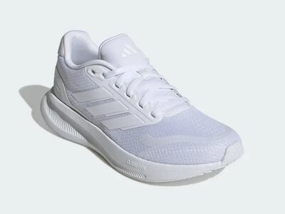 Жіноче спортивне взуття Adidas: як не купити підробку