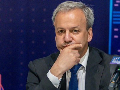 росіянин дворкович залишив посаду президента FIDE через санкції ЄС