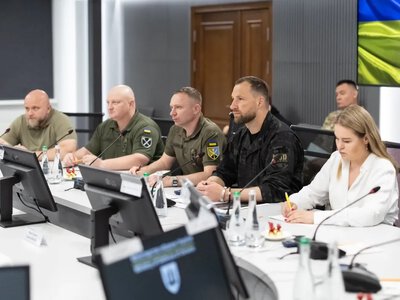 Україна фокусується на технологічній перевазі у війні і розраховує на підтримку США – Євгеній Хмара