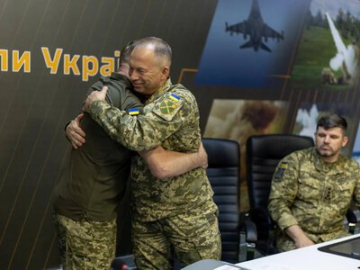 Нехай кожне рішення наближає Україну до миру - Сирський передав повноваження Головнокомандувача ЗСУ Драпатому