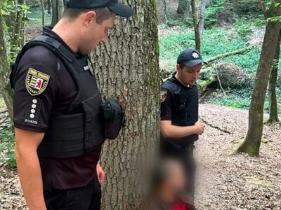 Поліція затримала озброєного чоловіка в Ужгороді — PMG.ua