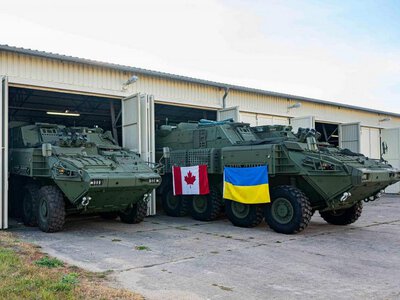 450 сил, 8×8 і захист від мін: Канада передасть Україні потужні бронетранспортери (ФОТО)