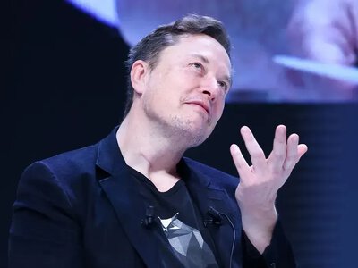 Вчені попередили про небезпеку планів Маска і Безоса в космосі