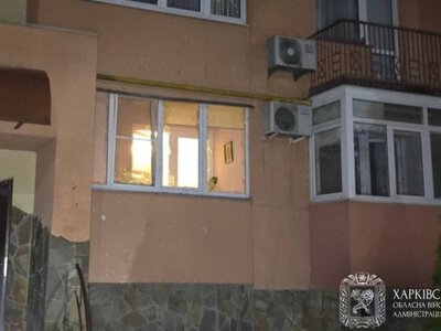 Росіяни вдарили дроном по багатоповерхівці у Харкові