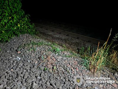Після наїзду потяга чоловік сам залишив місце події: чим завершилася трагедія на Обухівщині