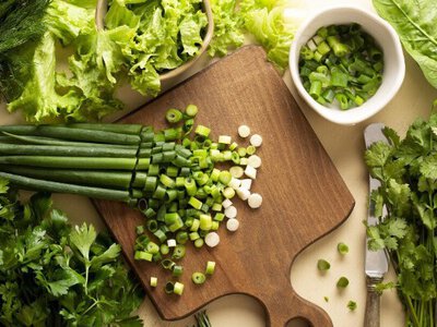 Найкраща зелень для здорового травлення: 5 продуктів, які варто їсти частіше, на думку дієтолога