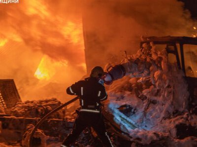 Удар рф по Сумах: загинули троє працівників Нової пошти, сталися пожежі на кількох локаціях