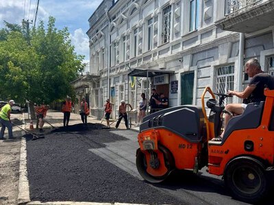 В Одесі ремонтують дорогу та тротуари на вулиці Скісній
