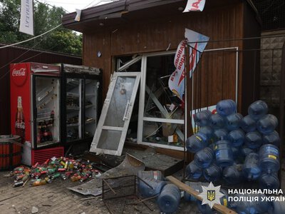 Росіяни скинули три КАБи на Запоріжжя — пошкоджене підприємство, поранено дітей (ФОТО)