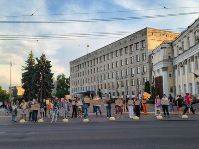 «Поверніть Федорова»: у Житомирі вдруге відбулася акція протесту на підтримку ексміністра оборони