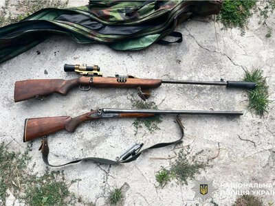 На Рівненщині у 32-річного чоловіка вилучили незареєстровану зброю та боєприпаси