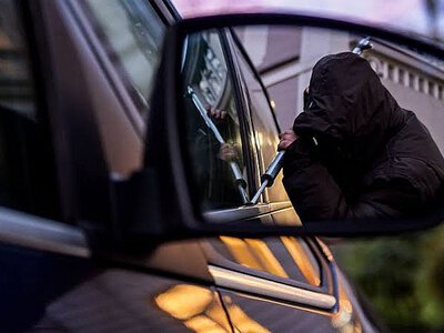 У Вознесенську суд призначив підлітку рік нагляду за крадіжку з автомобіля