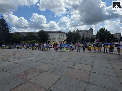 «Час забирає життя»: у Житомирі 250 людей нагадали про полонених