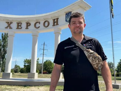  Француз втретє приїхав на Херсонщину і випікає до півтори тисячі хлібин щодня 
