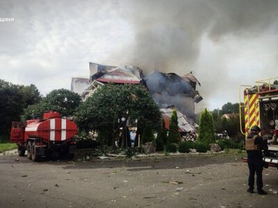 Уранці росіяни атакували підприємство у Чернігові