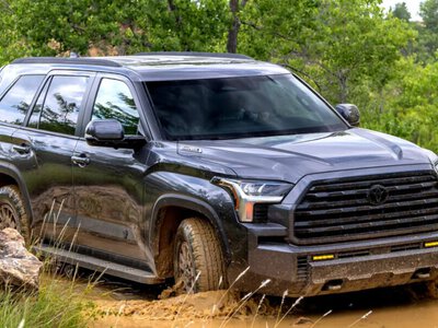 Toyota Sequoia 2027 отримала більше технологій і нову версію Trailhunter