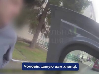 У Луцьку патрульні з сиренами супроводили автівку з породіллею до лікарні (Відео)