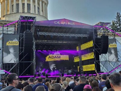 Таємний гість і голос Михайла Клименка: у Києві відбувся особливий концерт пам’яті ADAM