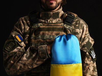 Чому меморіалізація — це не лише пам’ятники: історик Антон Лягуша пояснив, як сьогодні формується пам’ять про війну