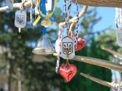 У Липовці біля «Дерева надії» відбулася акція на підтримку родин полонених і безвісти зниклих військових