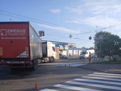 У Черкасах на вулиці В'ячеслава Чорновола оновили розмітку пішохідного переходу