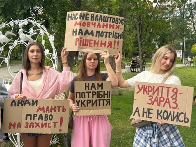 «Місто під ударами, а сховатися ніде»: у Павлограді пройшла мирна акція